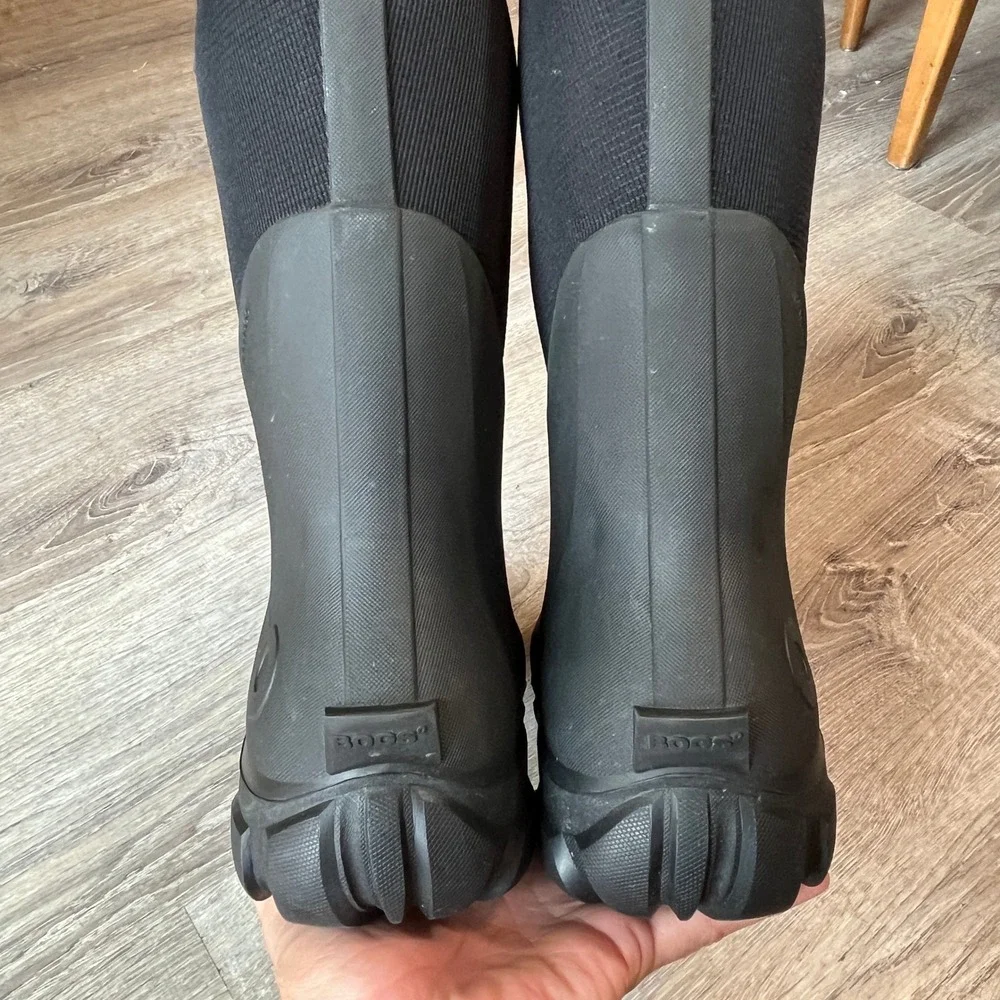 Bogs Mens Classic Seamless Mid Waterproof Winter Boots Black 73342-001 Size 10